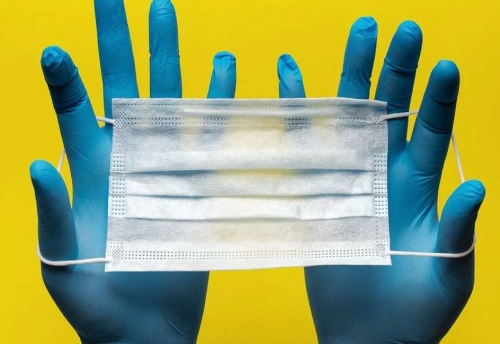 Rafila: Un profesor infectat nu poate să transmită boala dacă poartă mască şi păstrează distanţa faţă de elevi