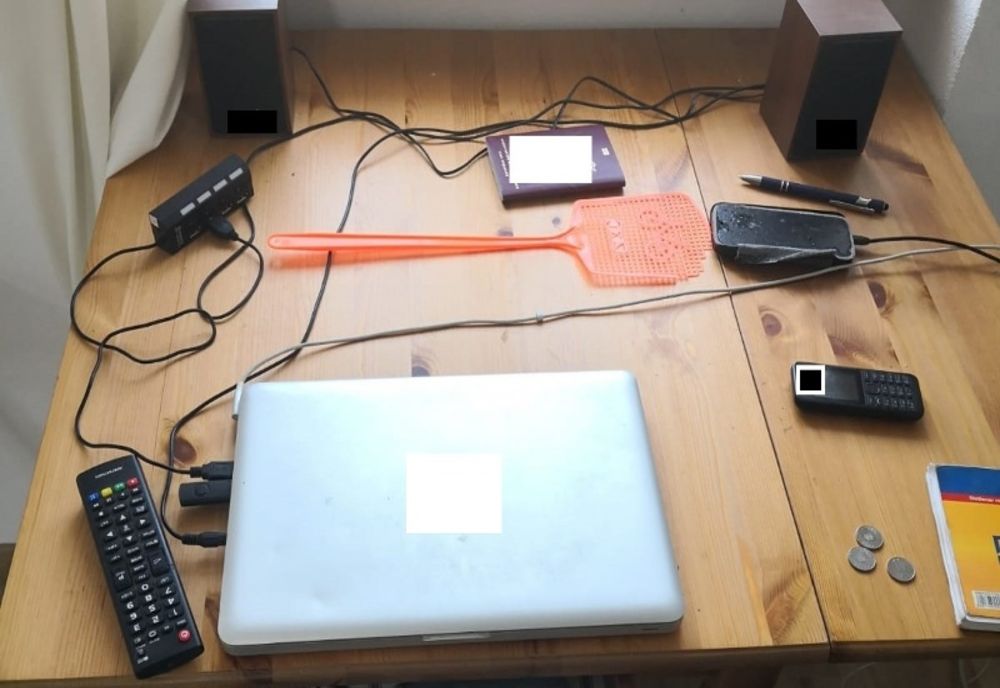 Percheziții în vestul țării în cazul unei rețele de falsificatori de carduri și hoți