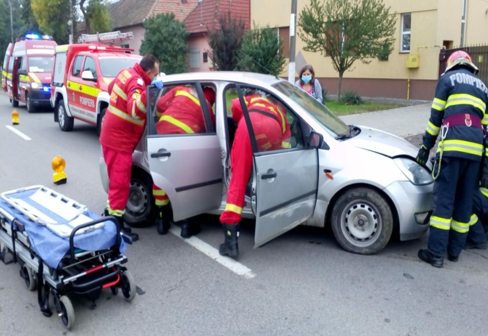Accident pe o stradă din Timișoara: un om a ajuns la spital