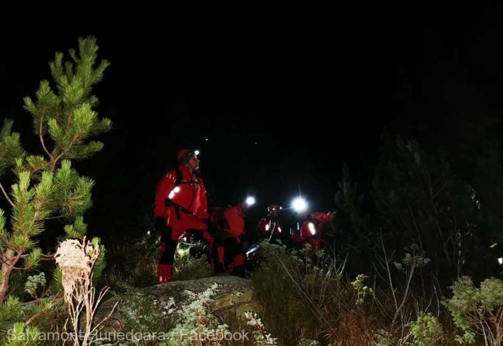  Un turist căutat după ce a plecat în urmă cu o zi spre Masivul Godeanu, găsit de salvamontişti