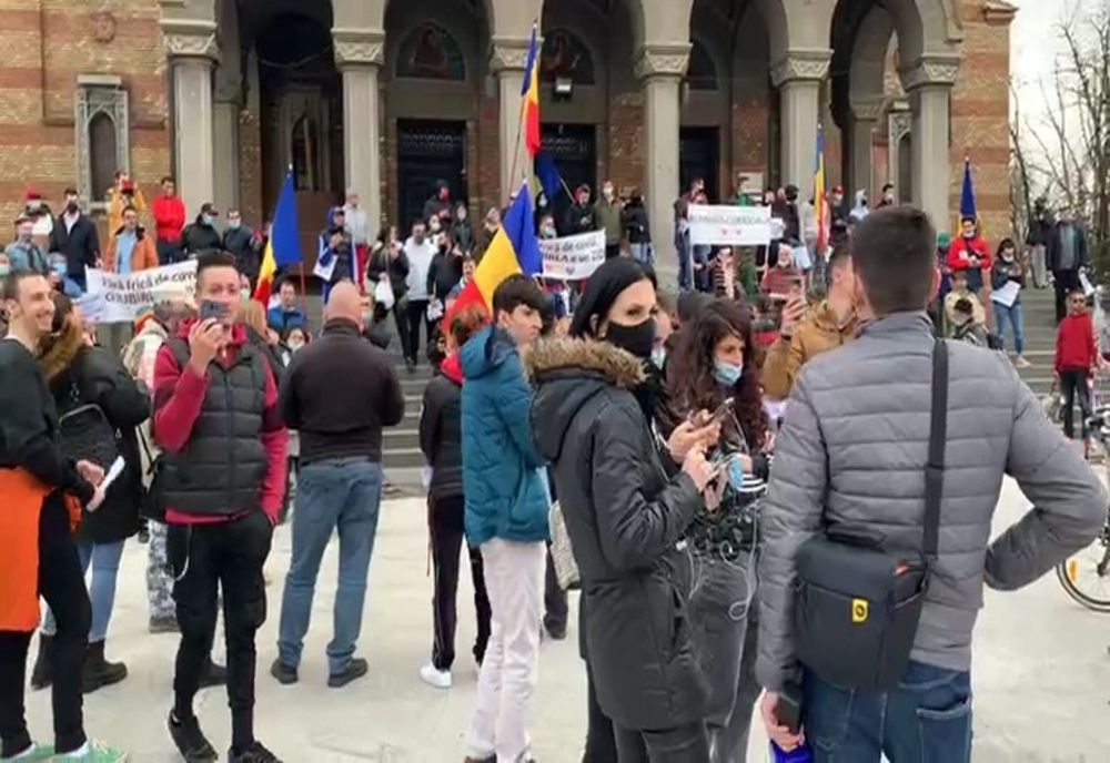 Peste 100 de persoane au protestat la Timişoara 