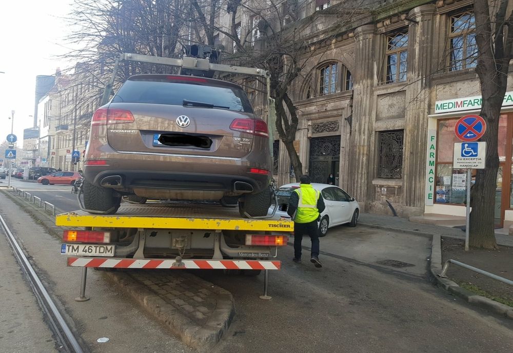 Amenzi pentru șoferii cu tupeu. Parcarea în locuri interzise, sancționată cu amenzi și ridicarea mașinii