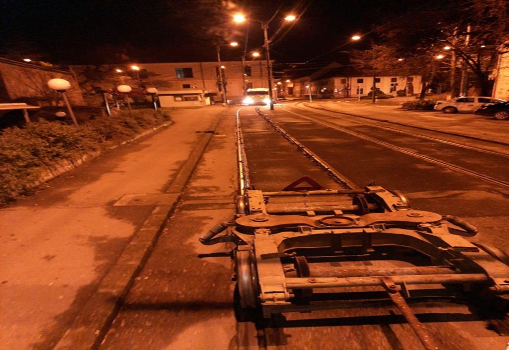 Curățenie generală pe liniile de tramvai, la Timișoara