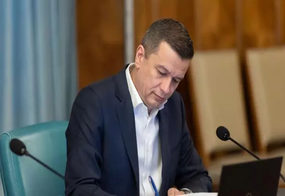 Grindeanu a găsit "soluția" la problema traficului din țară: românii să își urce mașinile în tren!