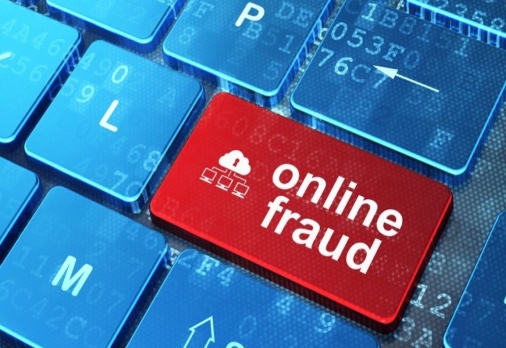 O nouă metodă de fraudă online face victime printre români! Poliția trage un semnal de alarmă
