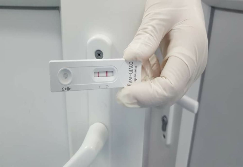 Scădere accentuată a cazurilor de COVID-19 față de săptămâna precedentă