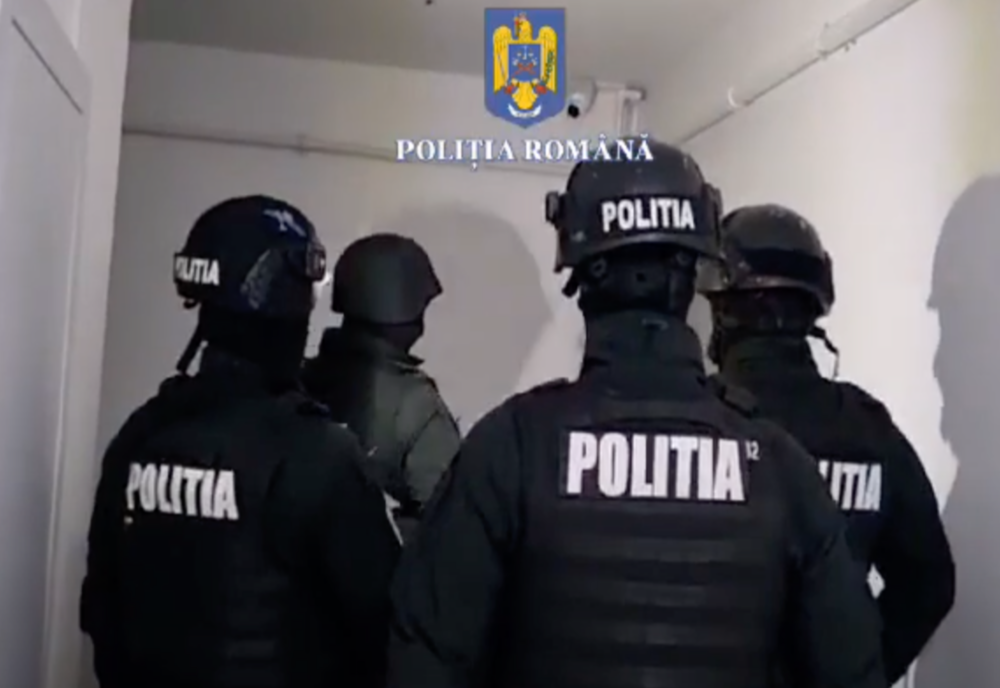 VIDEO Timiş: Percheziţii într-un dosar de trafic de droguri şi operaţiuni cu psihoactive