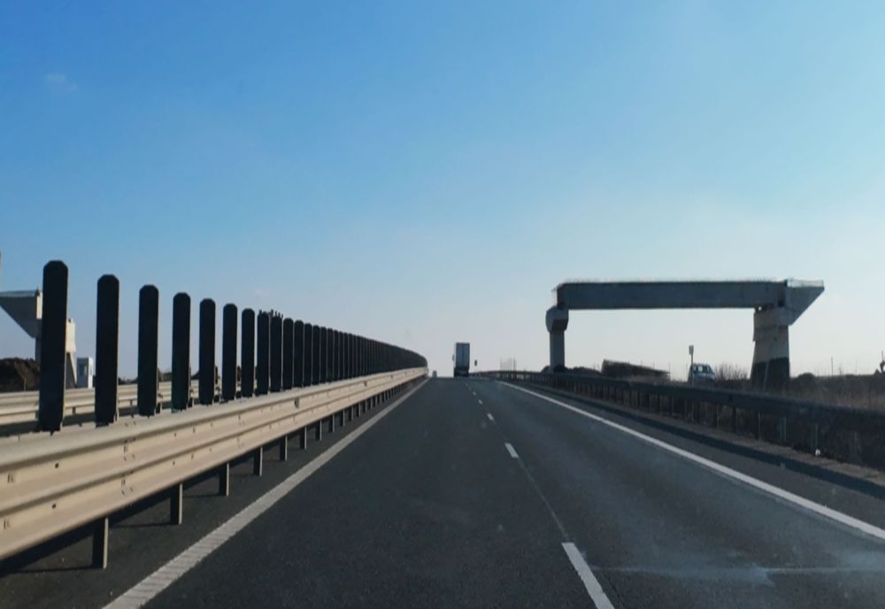 TRAFIC DEVIAT PE AUTOSTRADA A1 ÎN NOAPTEA DE MIERCURI SPRE JOI 