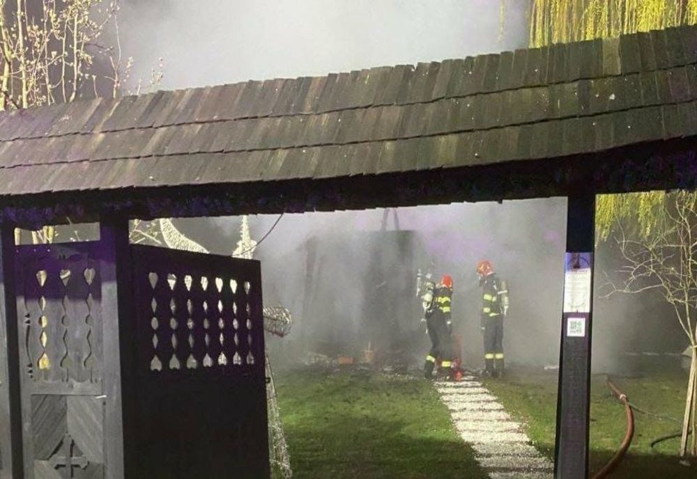 A ARS BISERICA DE LA MUZEUL SATULUI BĂNĂȚEAN