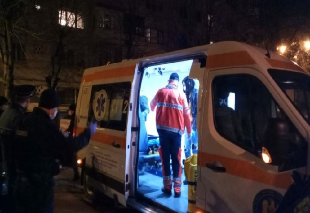 Tânăr de 18 ani, găsit mort într-o cameră de serviciu a restaurantului în care lucra. Detaliu șocant dezvăluit de presa locală