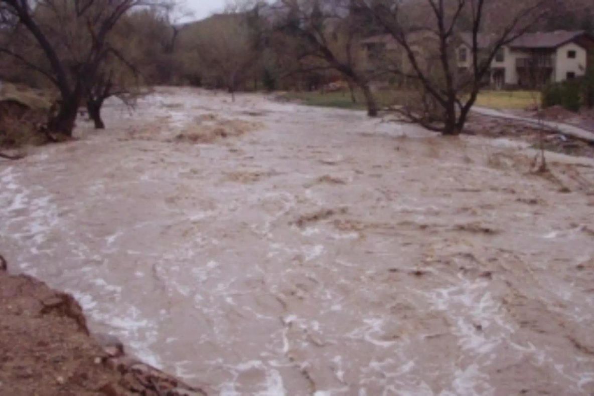 Risc crescut de inundații pe mai multe râuri din România. Avertizări hidrologice în vigoare până la finalul săptămânii