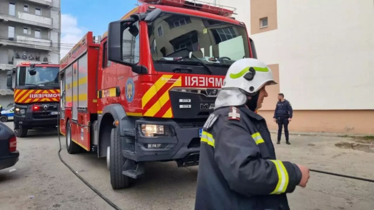 Incendiu devastator la Timișoara. O femeie de 72 de ani și-a pierdut viața după ce a încercat să fugă din calea flăcărilor