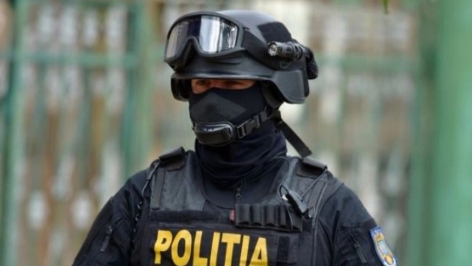 Crimă în Timișoara de Ziua Femeii: un bărbat de 35 de ani și-a ucis mama și a fost imobilizat de vecini