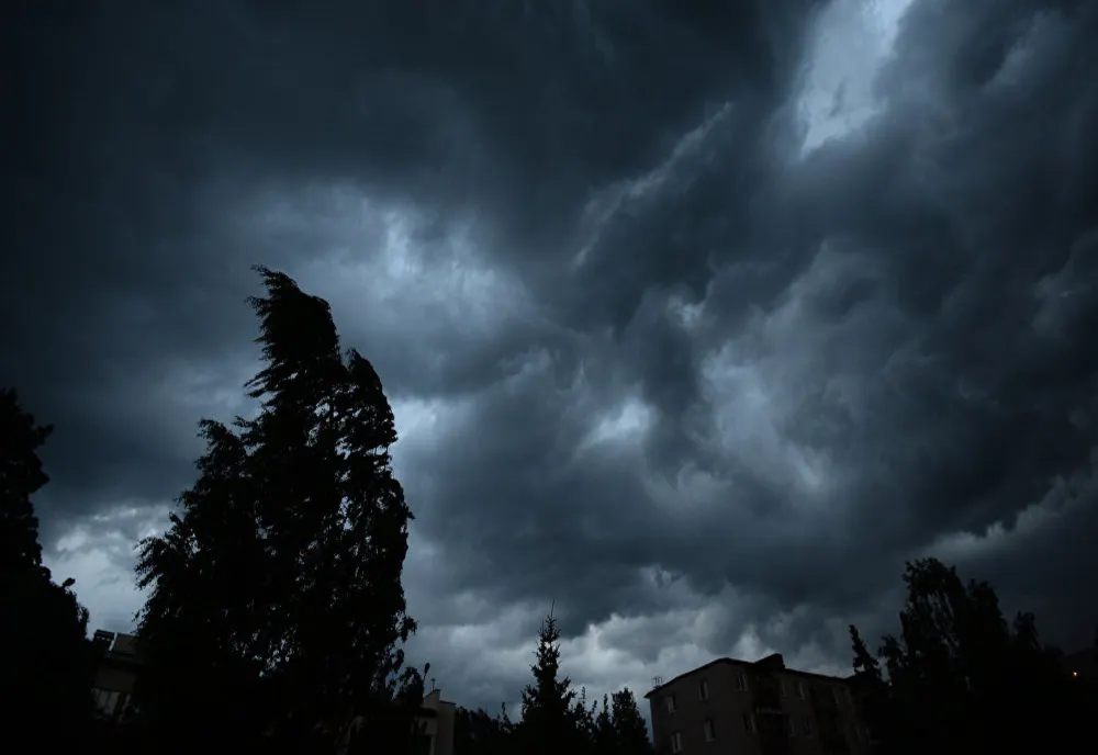 ANM: Cod galben de instabilitate atmosferică în cinci judeţe din vestul ţării