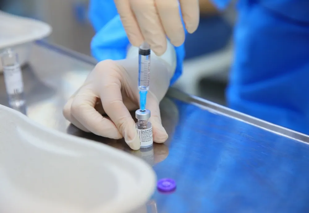 Noi fluxuri de vaccinare deschise în Timiș. În ultima zi au fost administrate peste 850 de doze