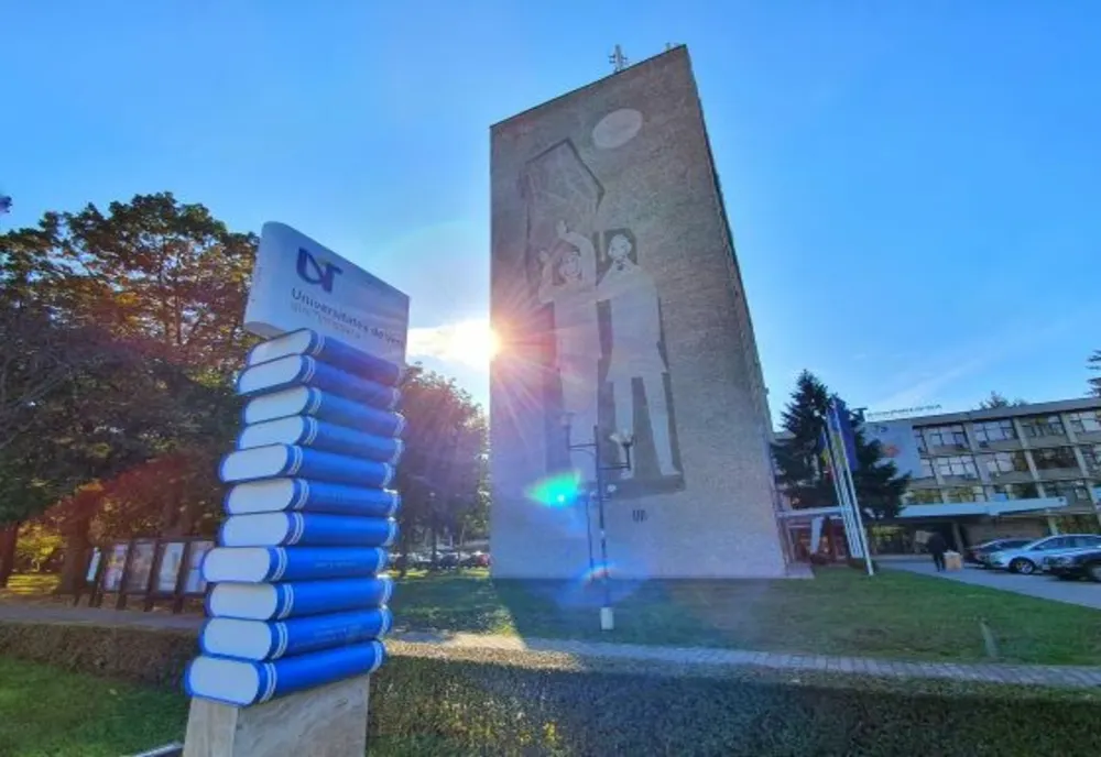 Restricții ridicate: studenții de la Universitatea de Vest se întorc în amfiteatre și săli de curs, din anul de învățământ următor
