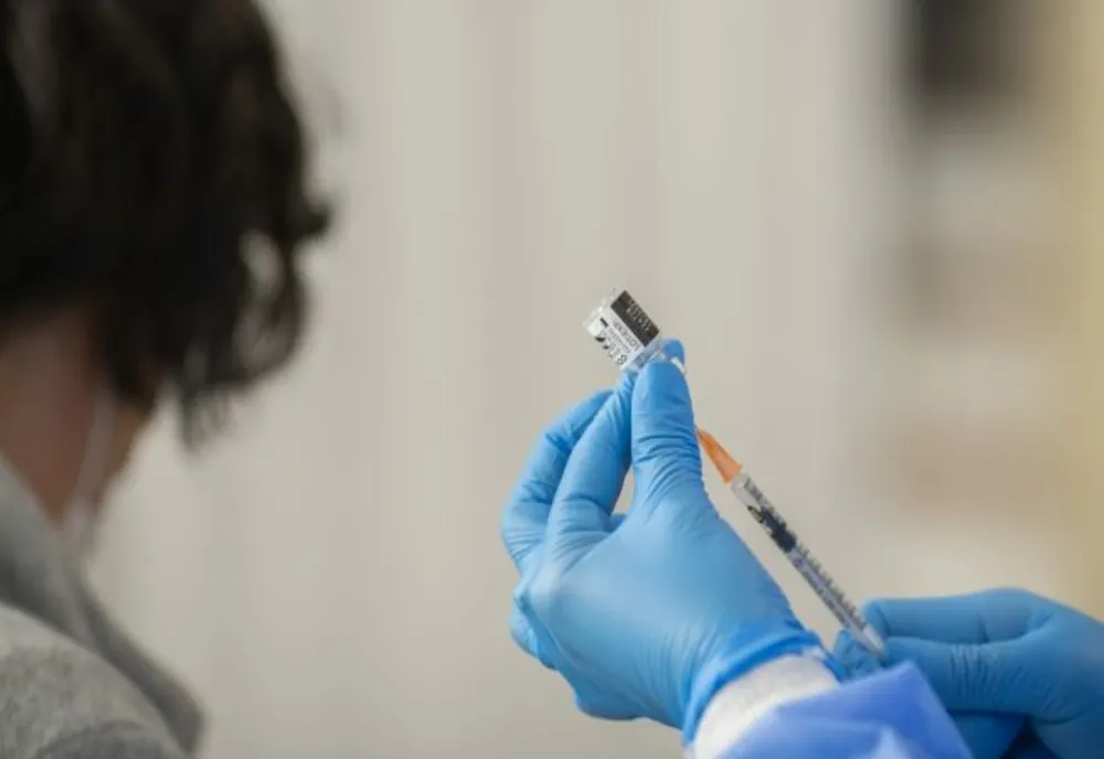 Românii, tot mai DEZINTERESAȚI de vaccinarea anti-Covid: Campania de imunizare se PRĂBUȘEȘTE - Cifrele zilei