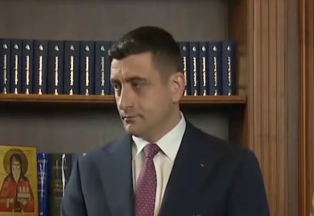 REUTERS: LIDERUL EXTREMEI DREPTE DIN ROMÂNIA, CÂȘTIGĂTOR DETAȘAT AL PRIMULUI TUR PREZIDENȚIAL