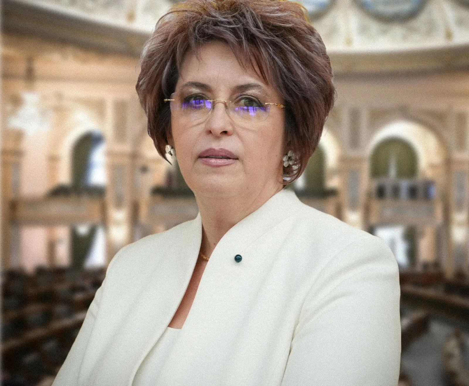 Nina-Stelea-senator-romania-sub ape-guvern-incompetent