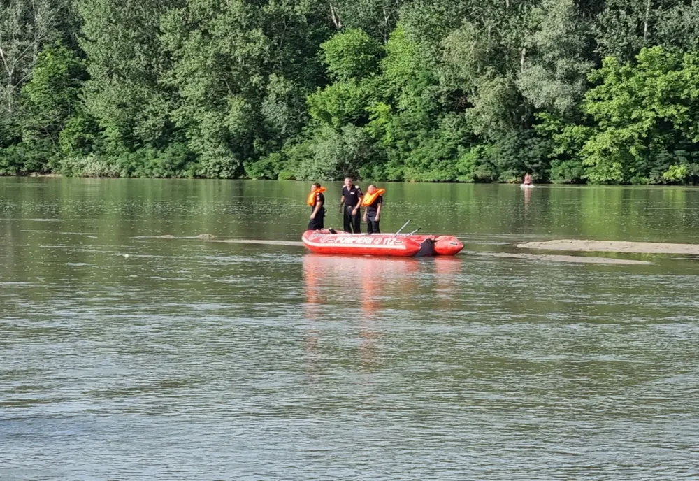 TRAGEDIE PE BEGA. UN BĂRBAT DE 37 DE ANI S-A ÎNECAT ÎN TIMIȘOARA