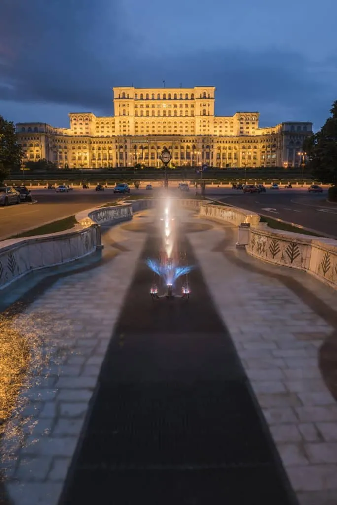 palat-parliament-parlament-romania-PRACTICA-STUDENTI-2025-AUR