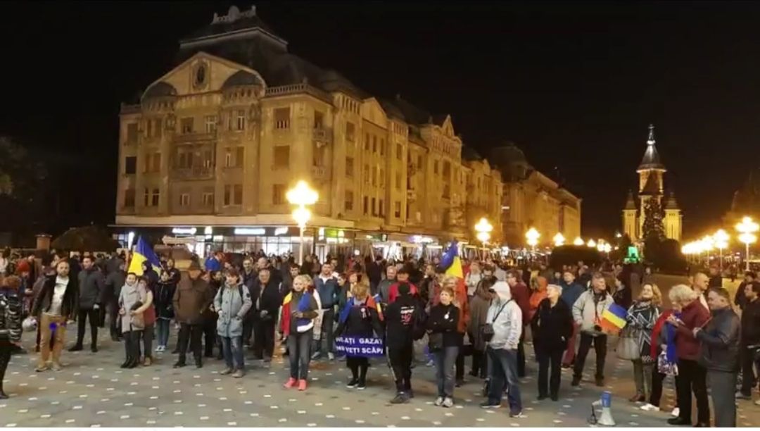 protest piata operei