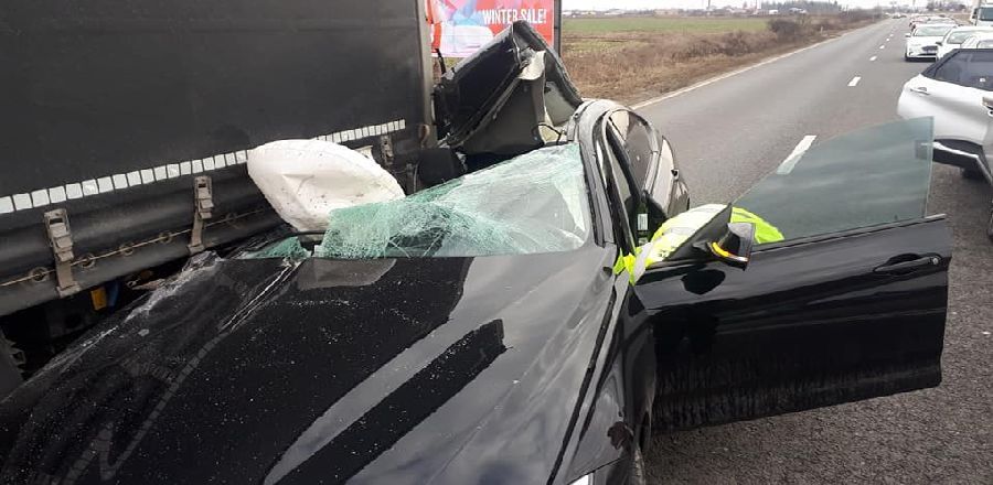 accident-masina-tir-Aradului (1)