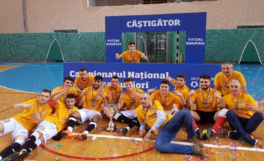 campioni-juniori-futsal-Informatica (1)