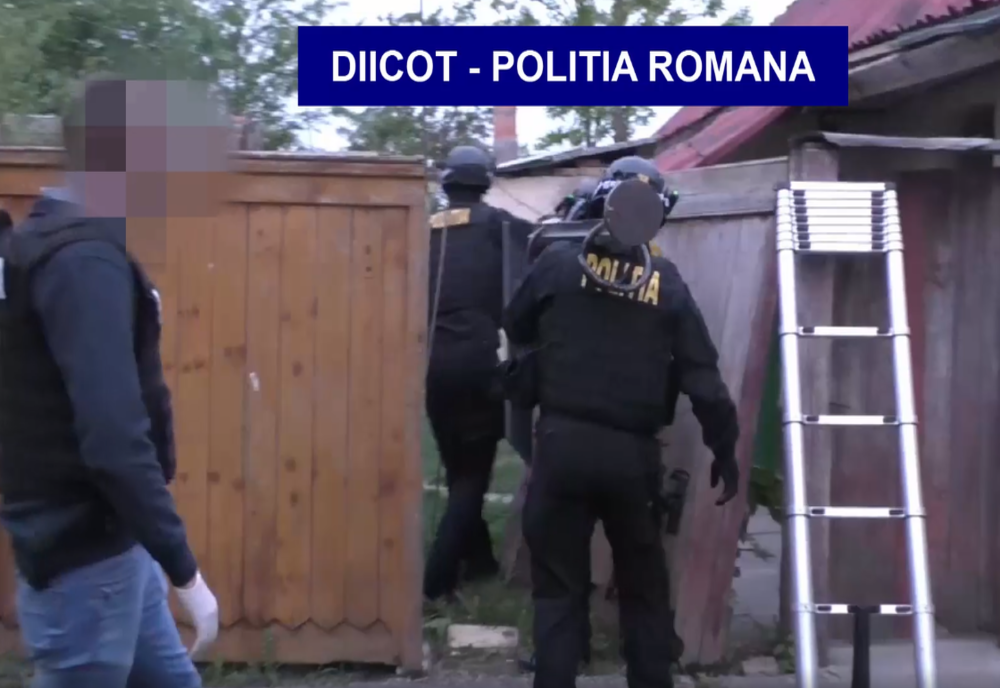 Alertă în județul Timiș. O femeie este suspectată de propagandă teroristă.