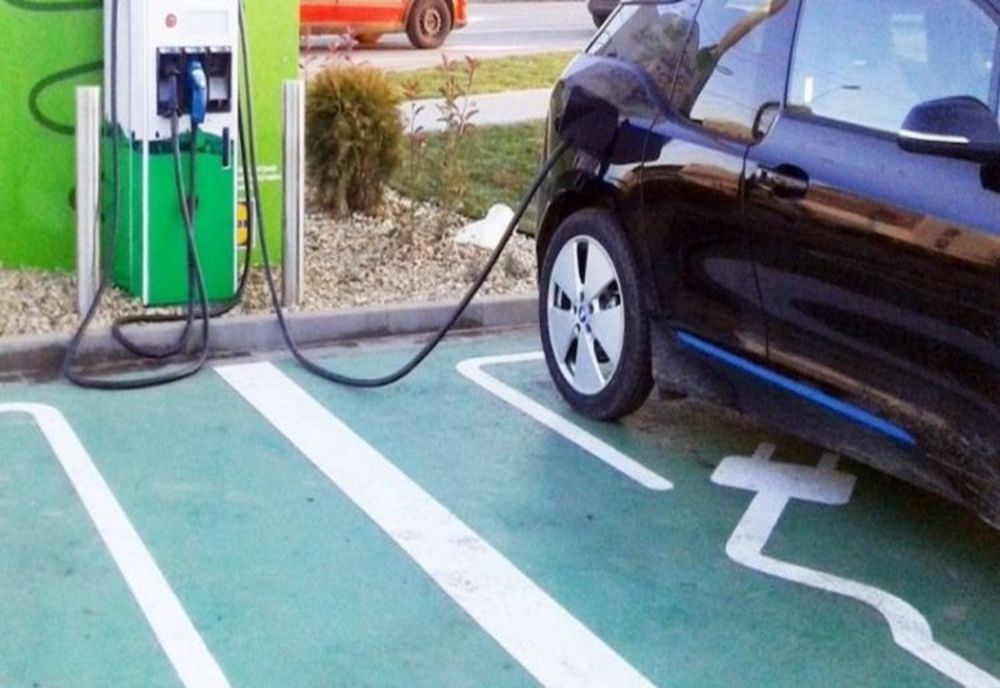 La Timișoara se realizează 16 statii de incarcare a masinilor electrice