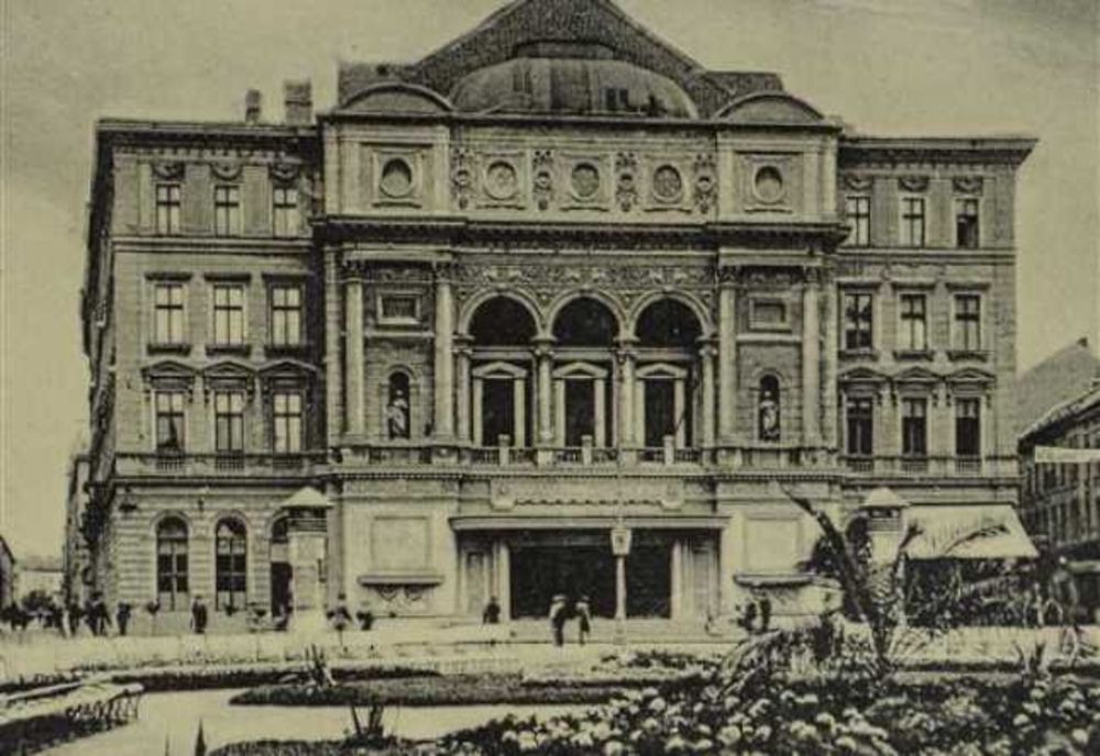 Se caută statuile dispărute de pe fațada Operei