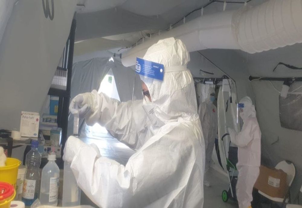 Vești bune de la spitalul militar de campanie: primii pacienți vindecați de coronavirus au fost externați