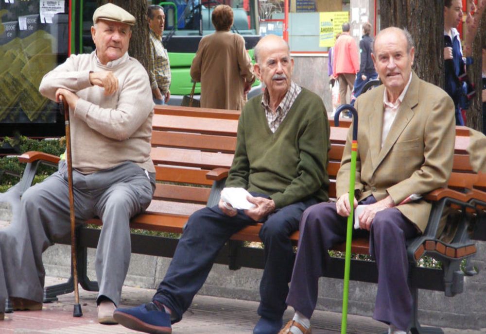 Oamenii din trei localități din Timiș vor ieși mai repede la pensie din cauza poluării din zonă