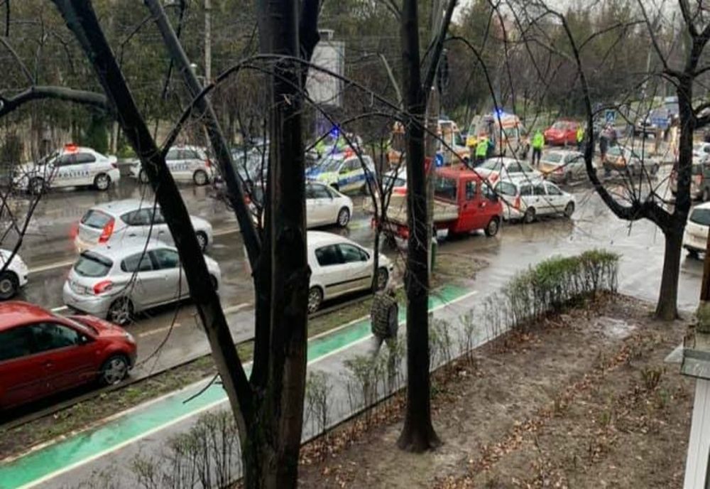 Un șofer de 97 de ani a lovit un pieton, după care a încercat să dispară de la locul accidentului