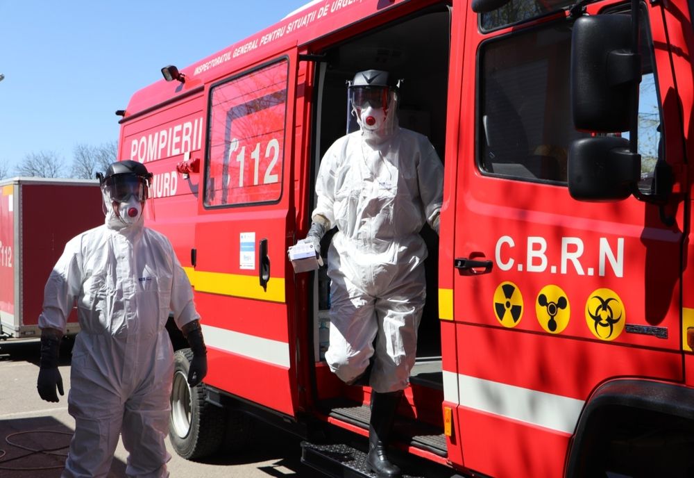 Bloc evacuat la Timișoara după ce locatarii au sesizat un miros ciudat în casa scărilor și în unele apartamente