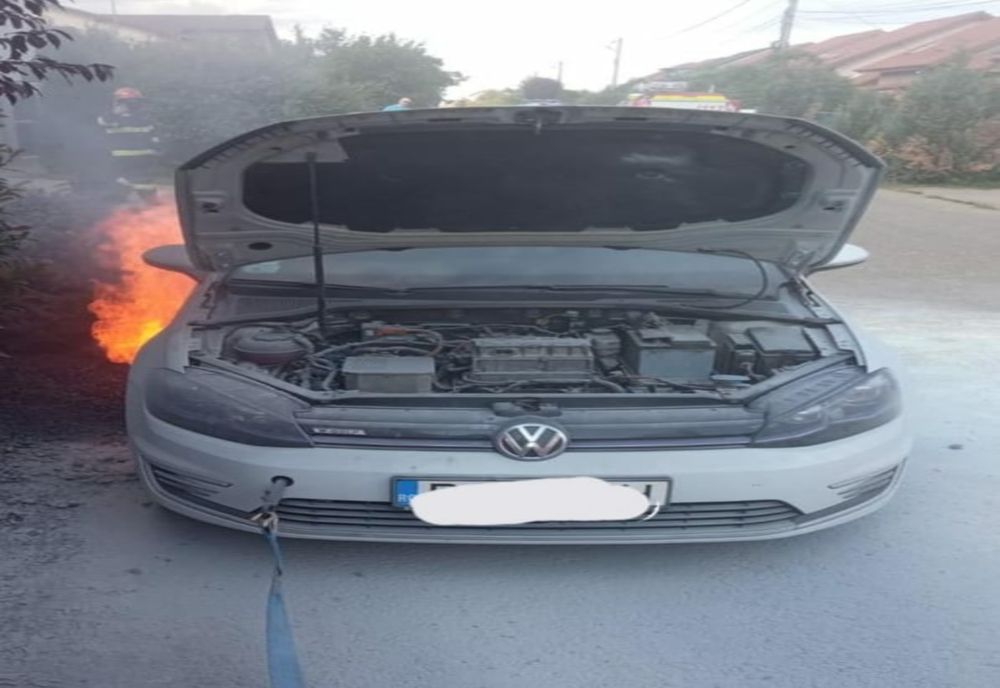 Prima intervenție de stingere a unui incendiu la un autoturism electric în județul Timiș