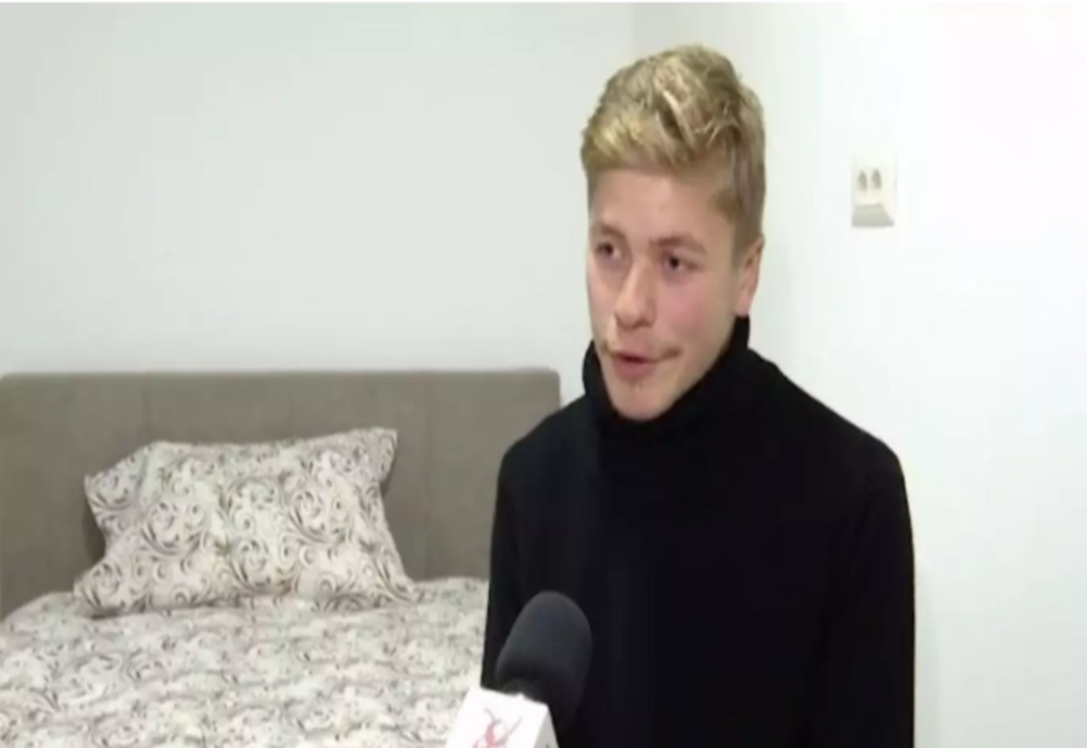 VIDEO | Tânărul care își întreține familia a primit o casă