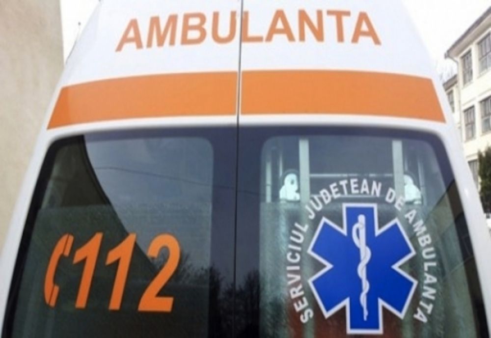 Un bebeluș prematur s-a născut în ambulanță, în drum spre Timișoara