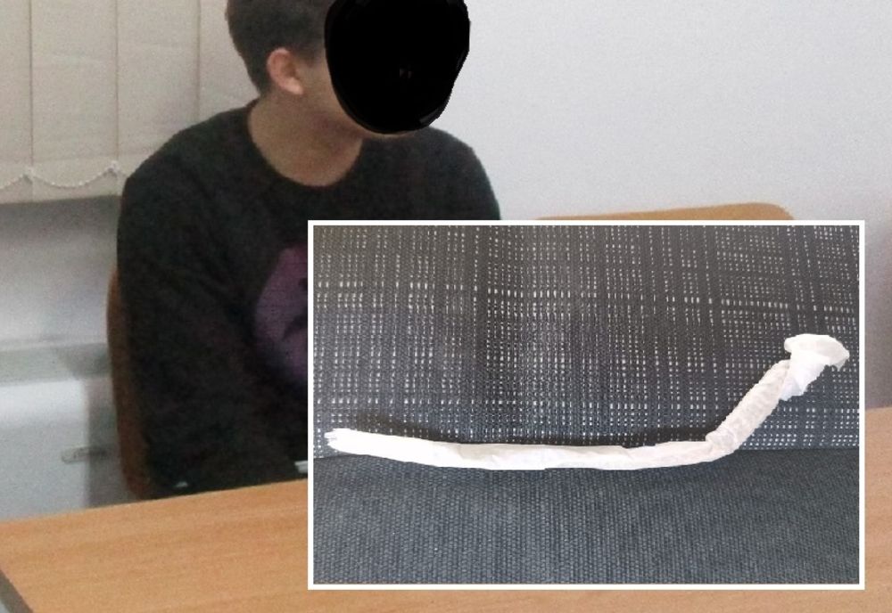 Minor de 16 ani depistat de polițiștii locali cu substanțe interzise la el