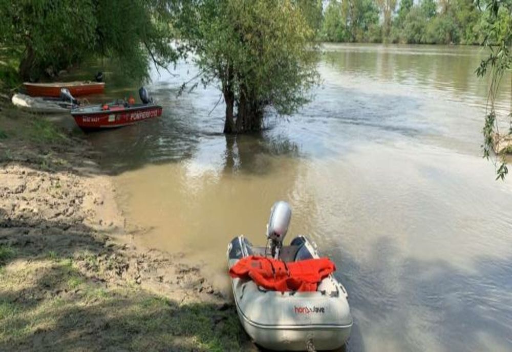 Au fost găsite cadavrele copiilor care s-au răsturnat cu barca pe Mureș - Trupurile neînsuflețite au fost recuperate din Ungaria