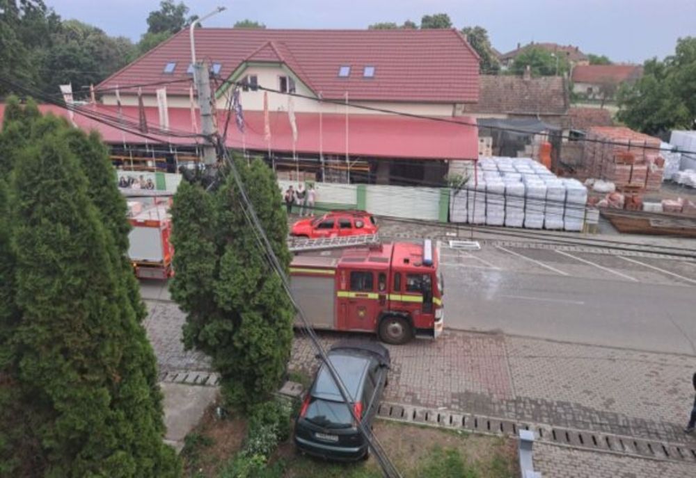 Două victime, în urma unei explozii produse într-un apartament la Periam