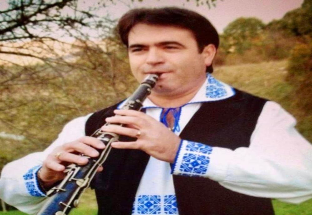 Doliu în Banat! Un cântereț celebru s-a stins din viață. Oamenii adunau bani să îl salveze