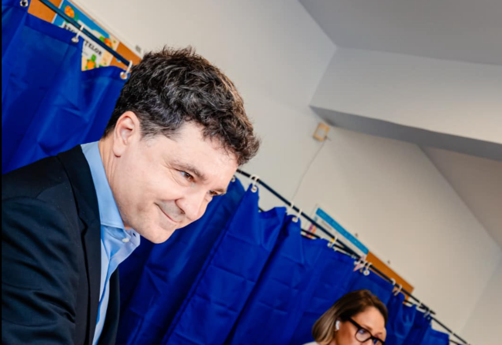 NICUȘOR DAN ÎȘI DEPUNE, ASTĂZI, CANDIDATURA LA PREZIDENȚIALE