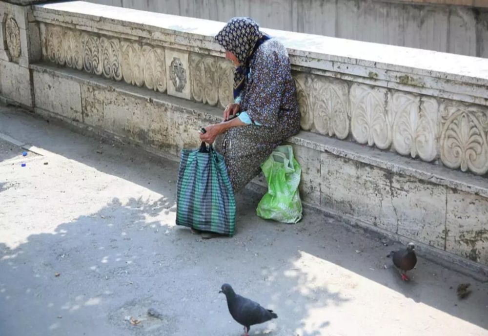 UN NOU AVERTISMENT DE LA COMISIA EUROPEANĂ PENTRU GUVERNUL BOLOJAN, DUPĂ LEGILE SĂRĂCIEI