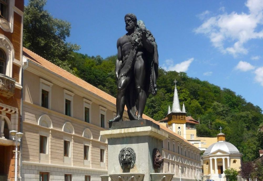 BĂILE HERCULANE: GRAD DE OCUPARE DE DOAR 30% ÎN UNITĂȚILE DE CAZARE