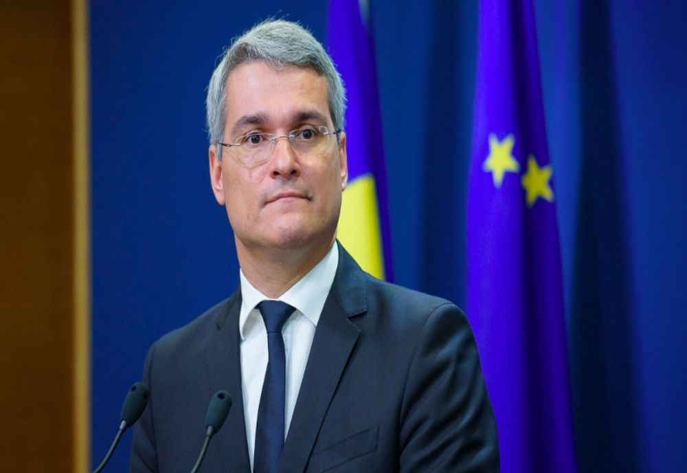 DRAGOȘ PÎSLARU: “ ROMÂNIA TREBUIE SĂ FINALIZEZE REFORMA PENSIILOR SPECIALE PÂNĂ LA 28 NOIEMBRIE 2025”