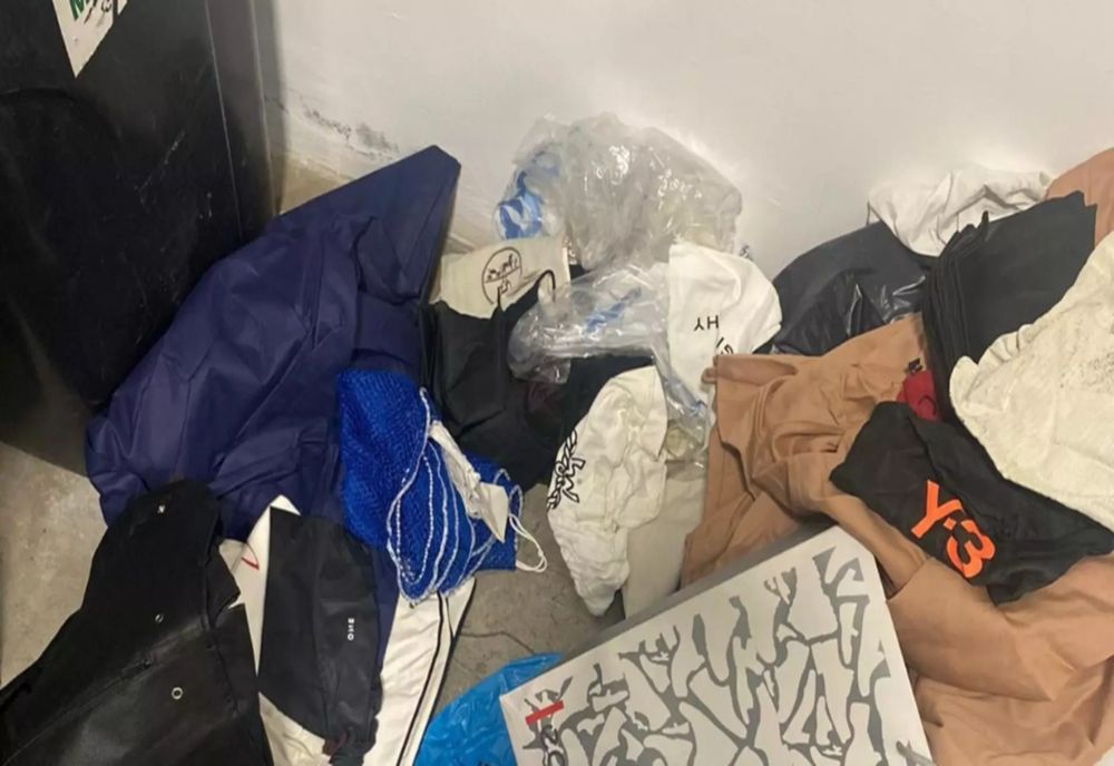 COMPLEXUL STEJARII, O COCINĂ VÂNDUTĂ LA PREȚ DE LUX! HAOSUL DOMNEȘTE LA EL ACASĂ - ȚIRIAC DUCE APOCALIPSA LA ALT NIVEL. COȘMARUL TRĂIT DE O FOSTĂ REZIDENTĂ ÎN MIZERIA PLĂTITĂ CU BANI GREI - FOTO