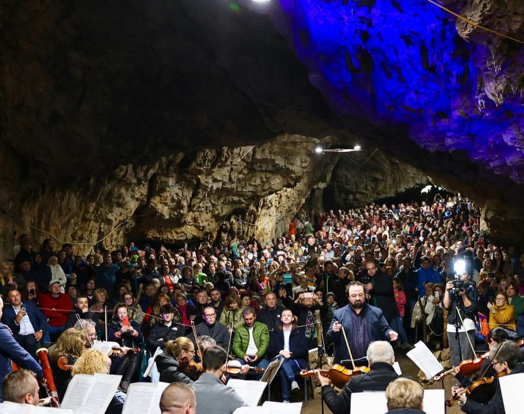 9f4ab4b5-d4fe-4a94-b3dd-4ccf33aff3a7