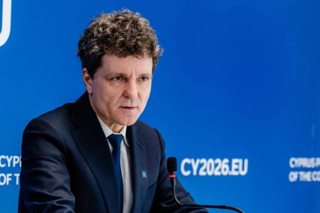 Nicușor Dan, prezent la summitul european de la Erevan