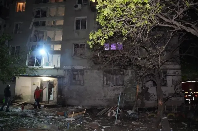 Zonă rezidențială din Odesa, lovită de drone rusești în miez de noapte. Cel puțin trei persoane au fost ucise